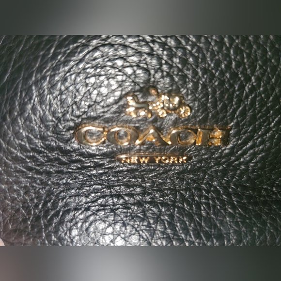Beautiful coach purse - Picture 10 of 16